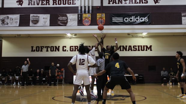 Ferndale vs River Rouge Jan24-23 Antonio Cooper 1